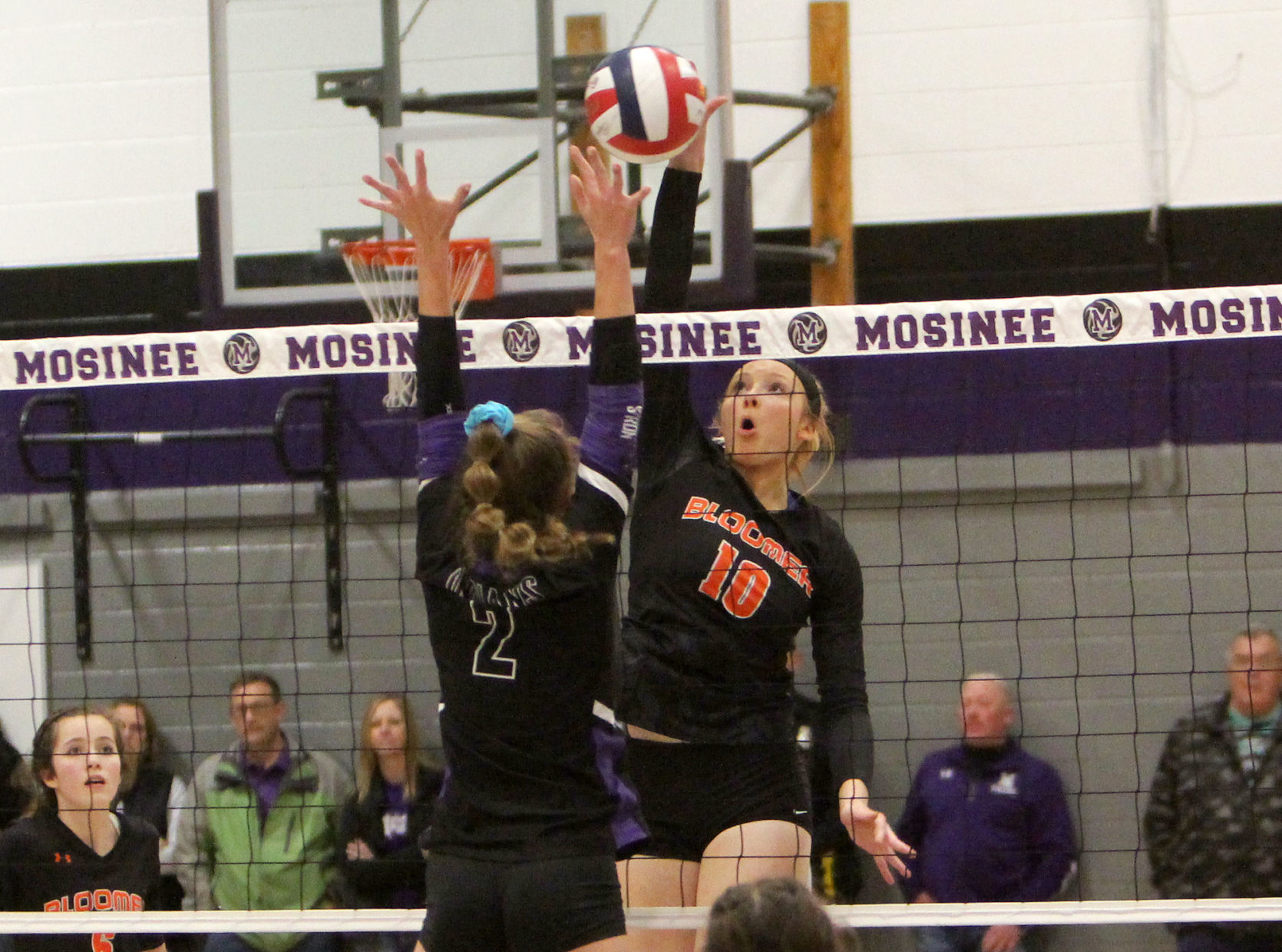 Bloomer volleyball at Mosinee 11-2-19